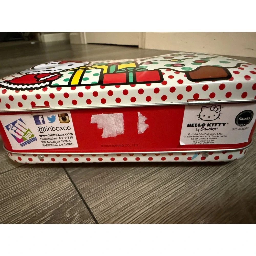Sanrio Hello Kitty Christmas Tin Purse Beaded Handle Holiday Polka Dot Bag 2023